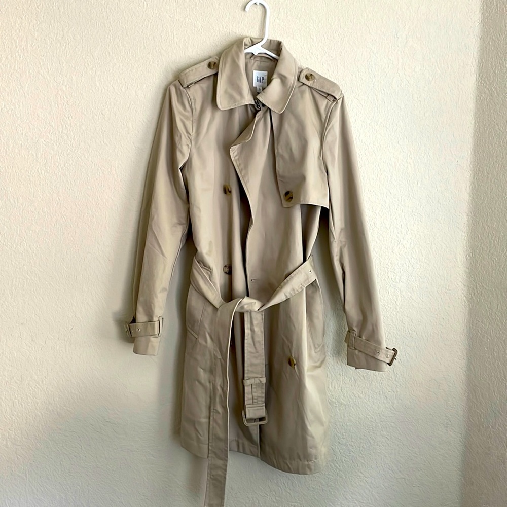 Gap trench coat size medium tall-never worn.